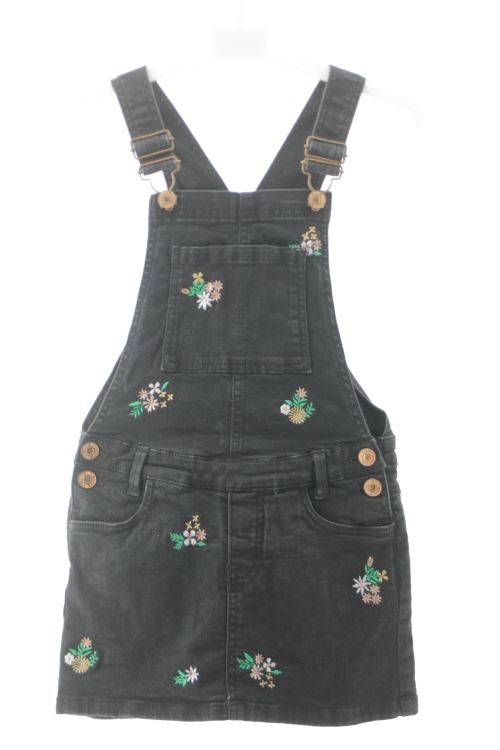 Aufwändiges Kleid
