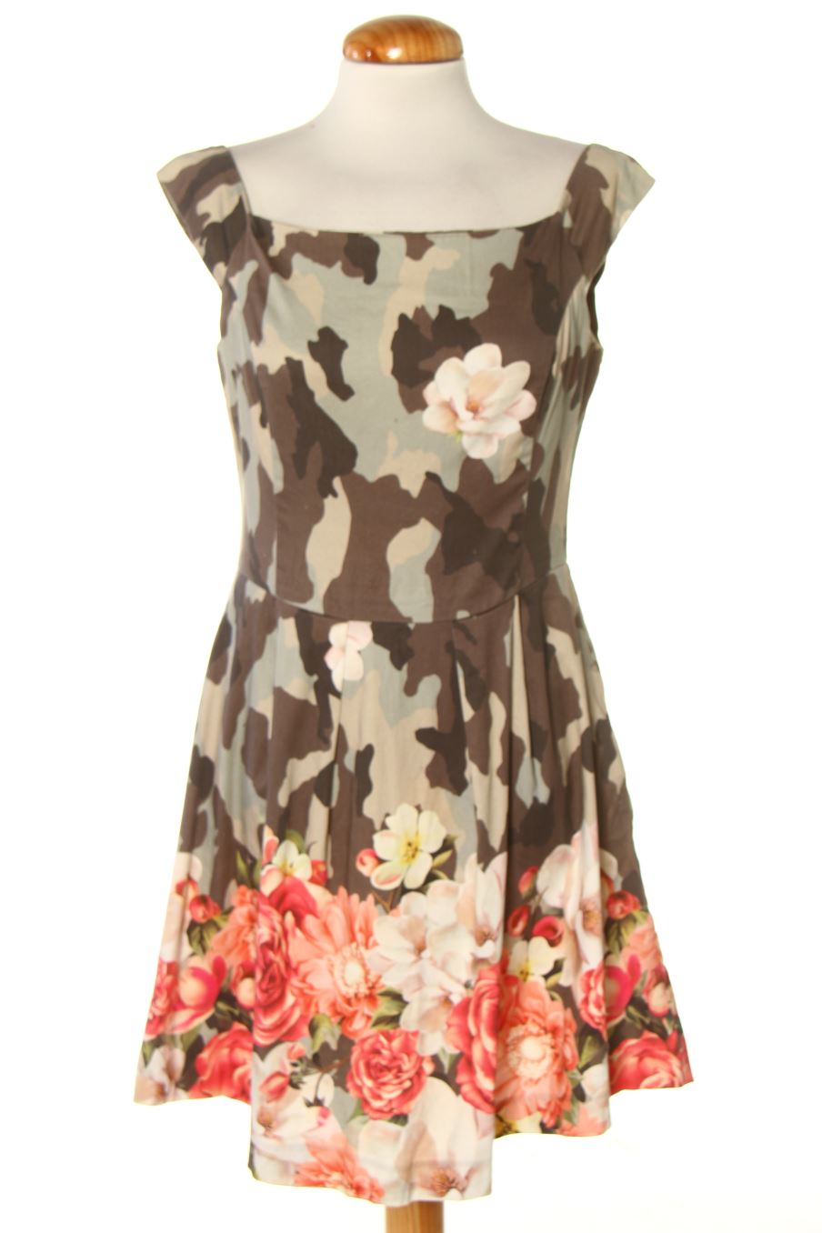 Einfaches Kleid von SUITEBLANCO Größe M, Farbe Aufdruck, für