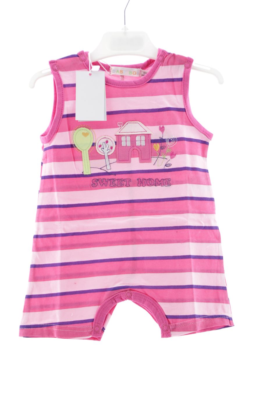 Pyjama babybol de la taille 3 mois avec une étiquette