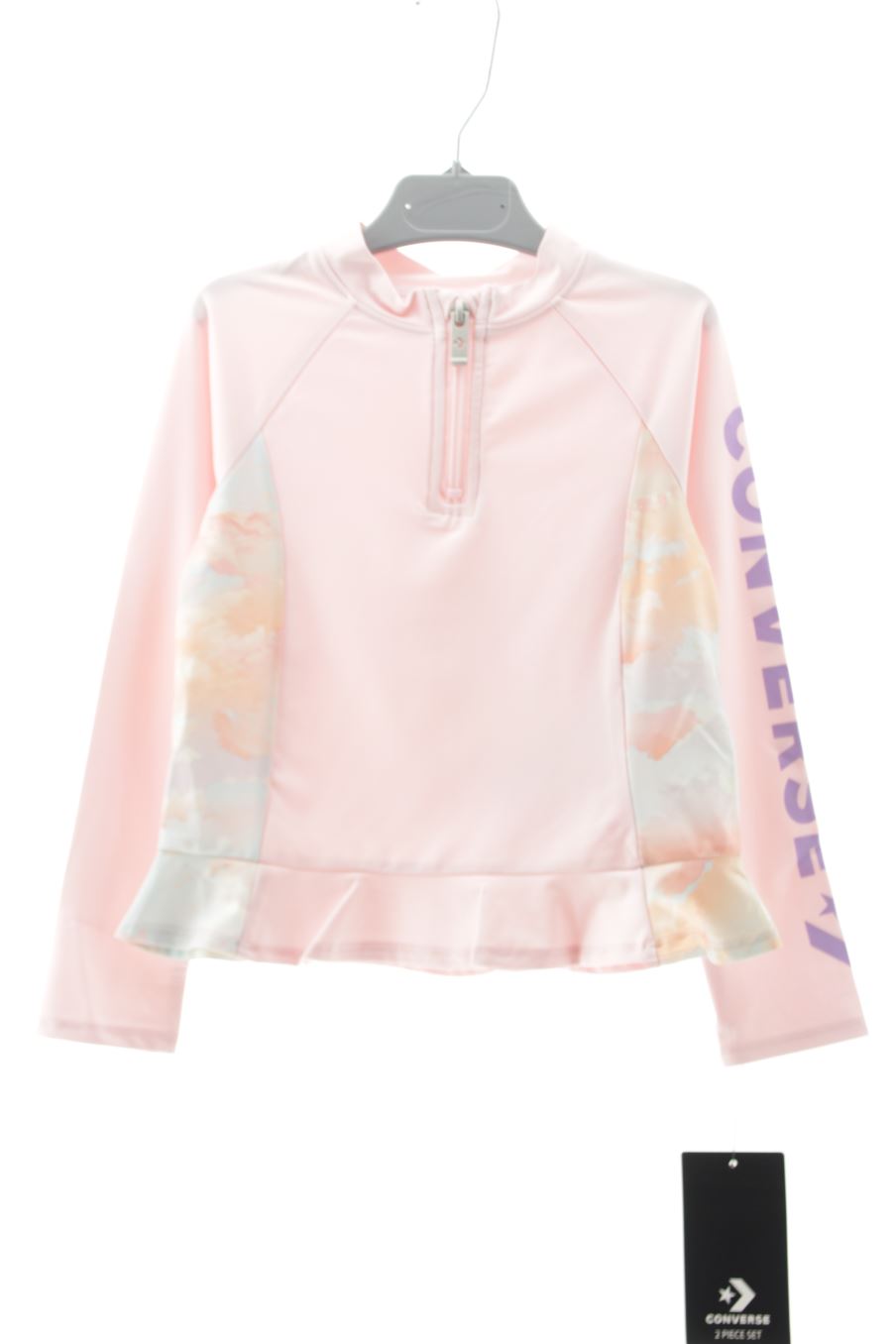 Maillot de bain Converse de la taille 4 ans avec une étiquette