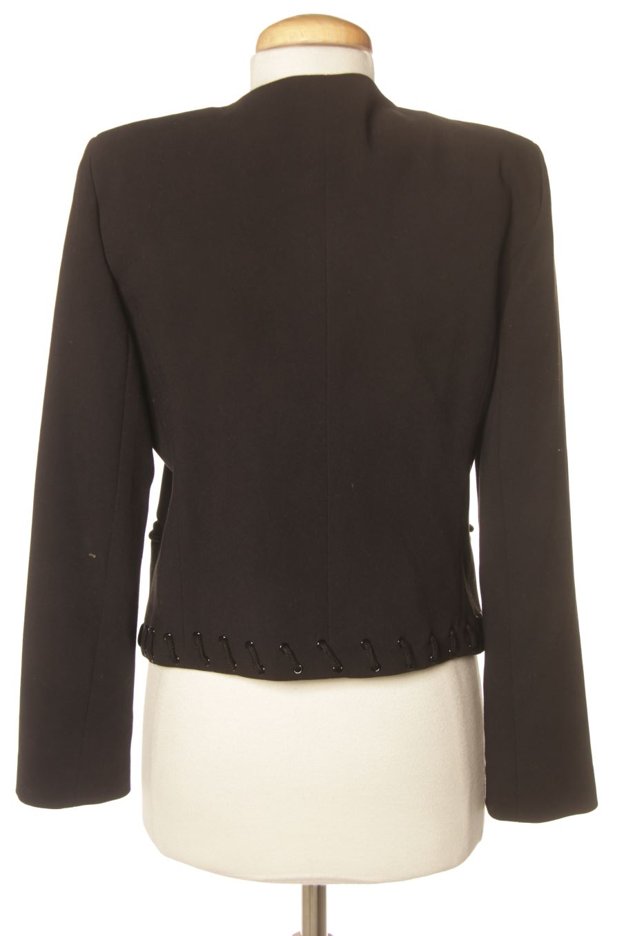 Blazer Sandro de la taille 38, de couleur noir