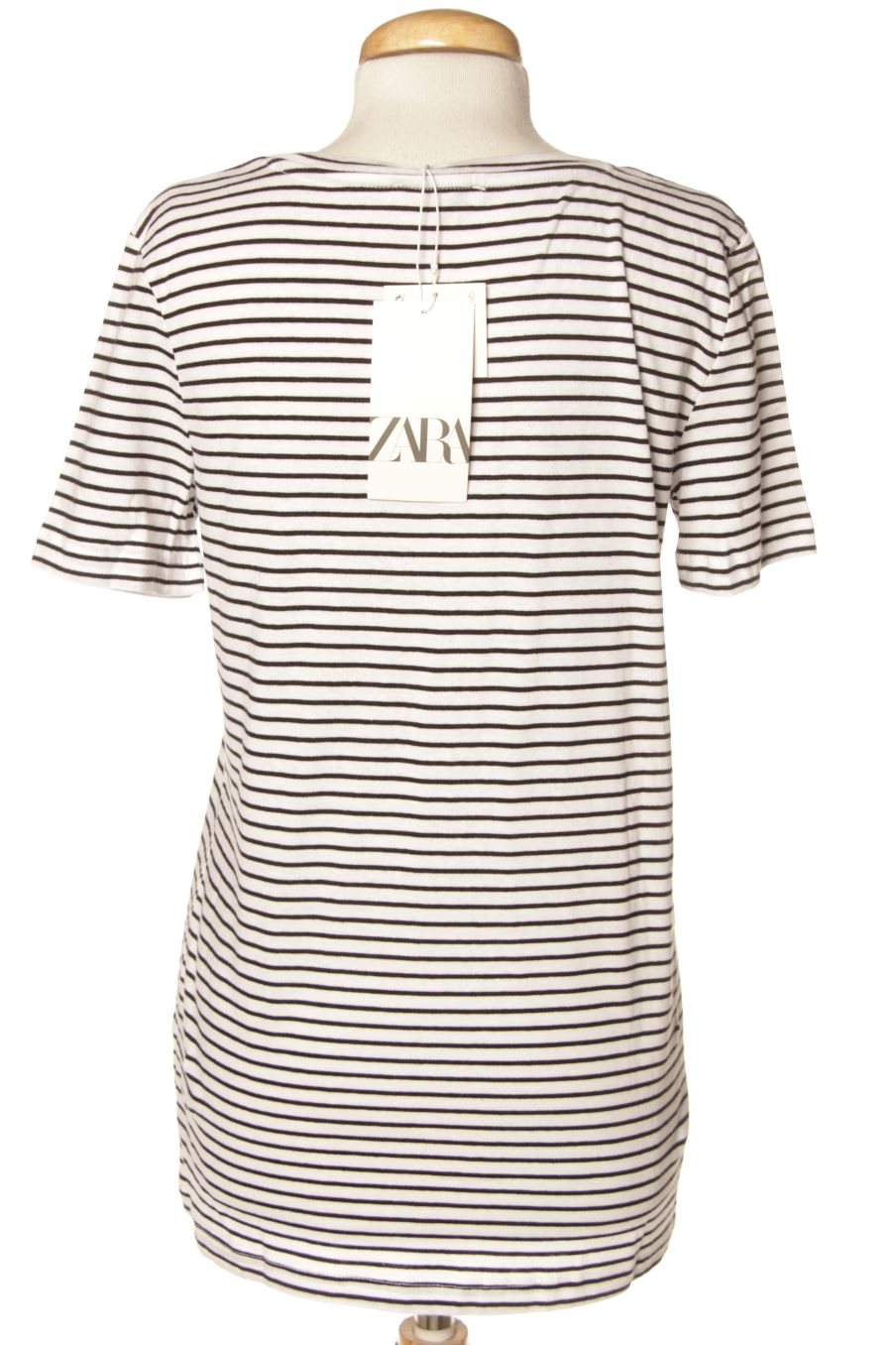 T-shirt Zara de la taille S, de couleur rayures