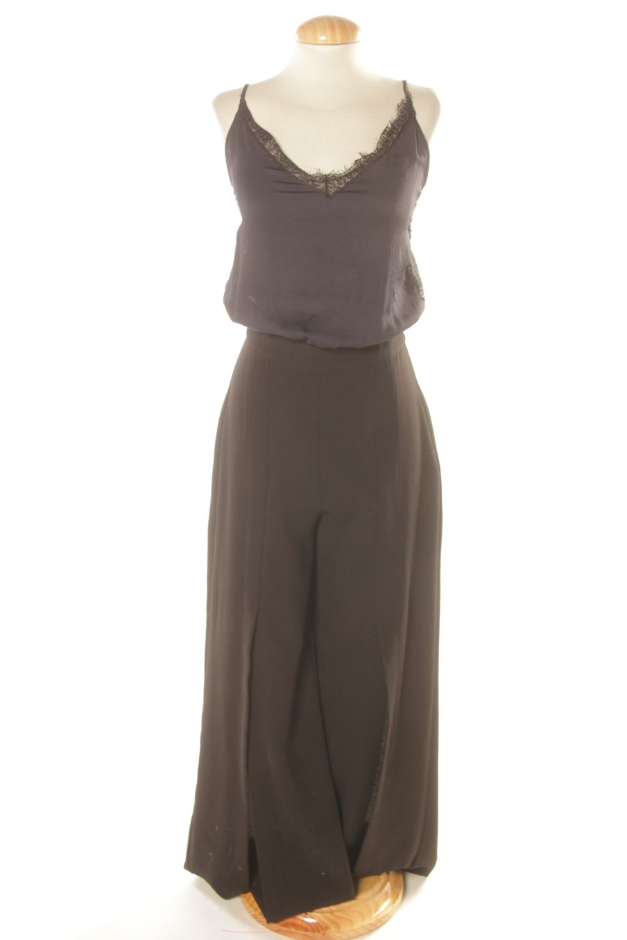 Tuta de Zara de la talla XS, de color nero