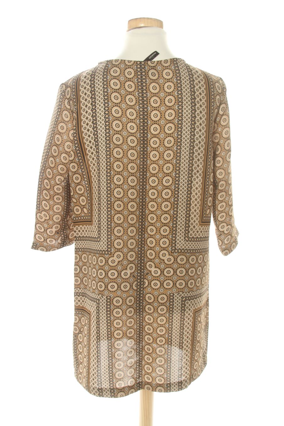 Robe casual Mango de la taille M, de couleur imprimés
