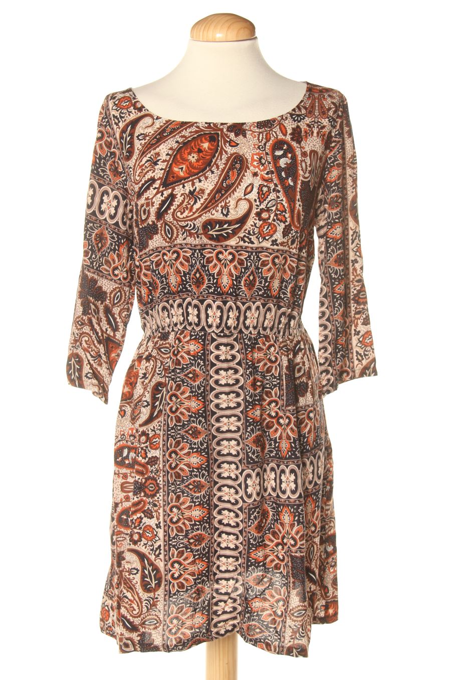Robe casual Boohoo de la taille 38, de couleur imprimés