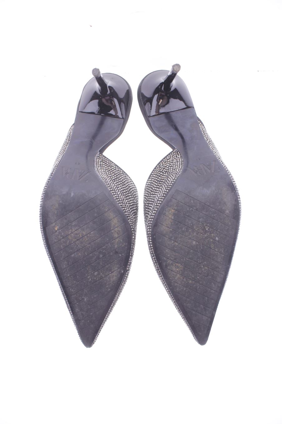 Sandalias tacon de Zara de la talla 41, de color negro de
