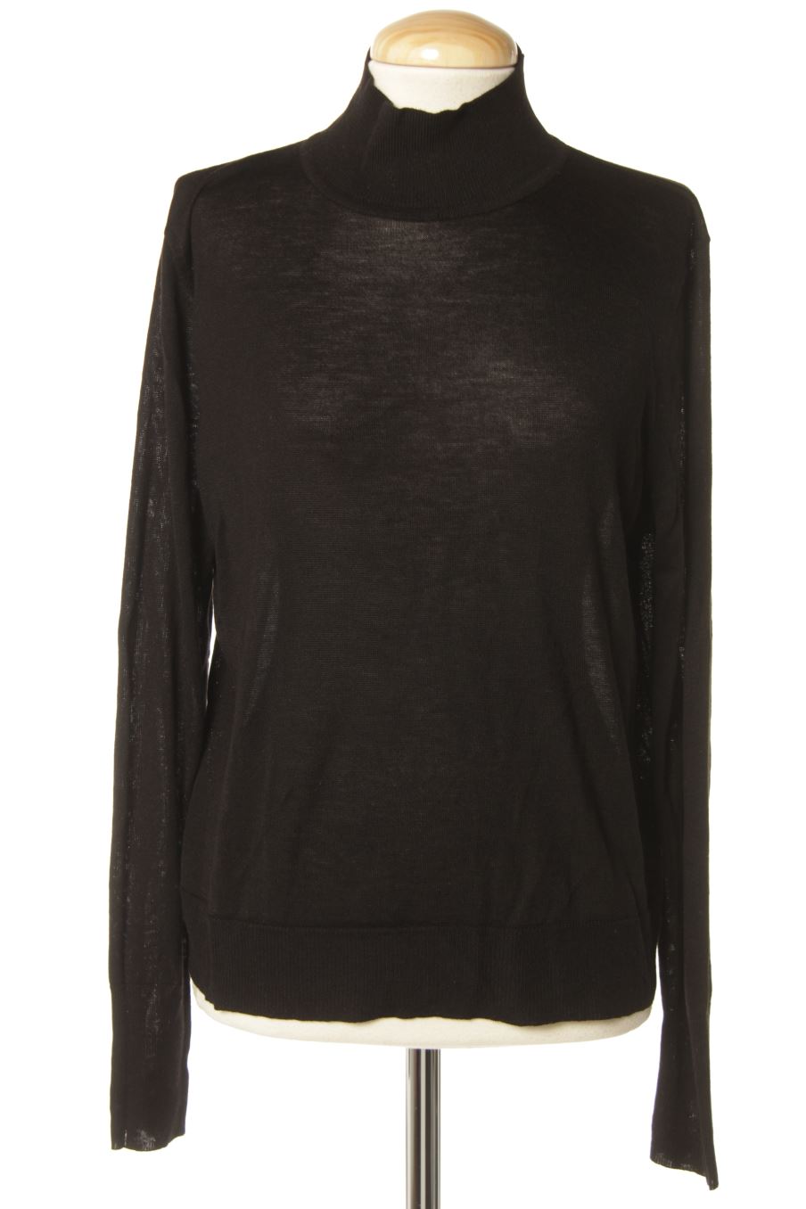 Pull Zara de la taille M, de couleur noir