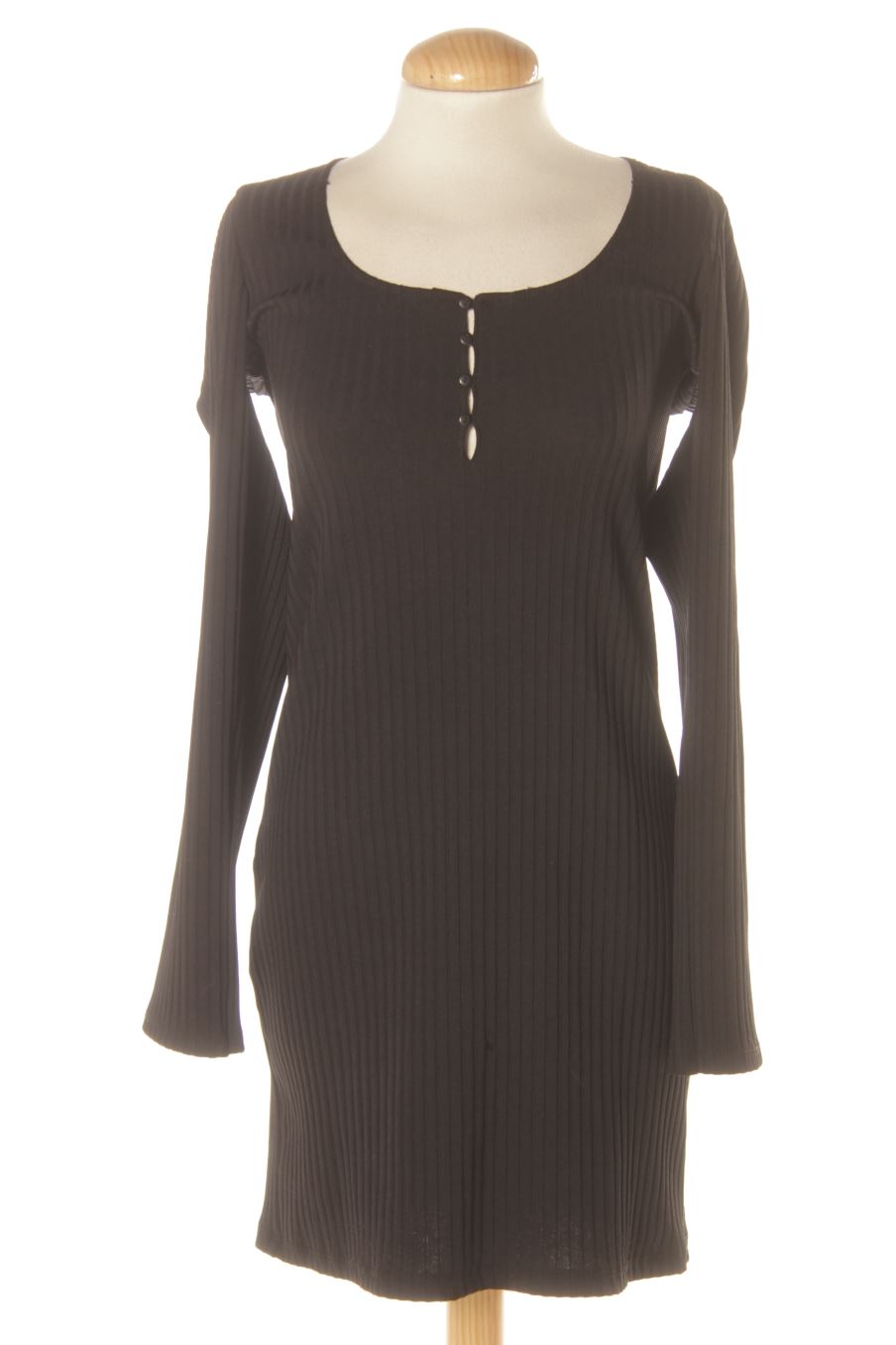Robe casual Zara de la taille L, de couleur noir