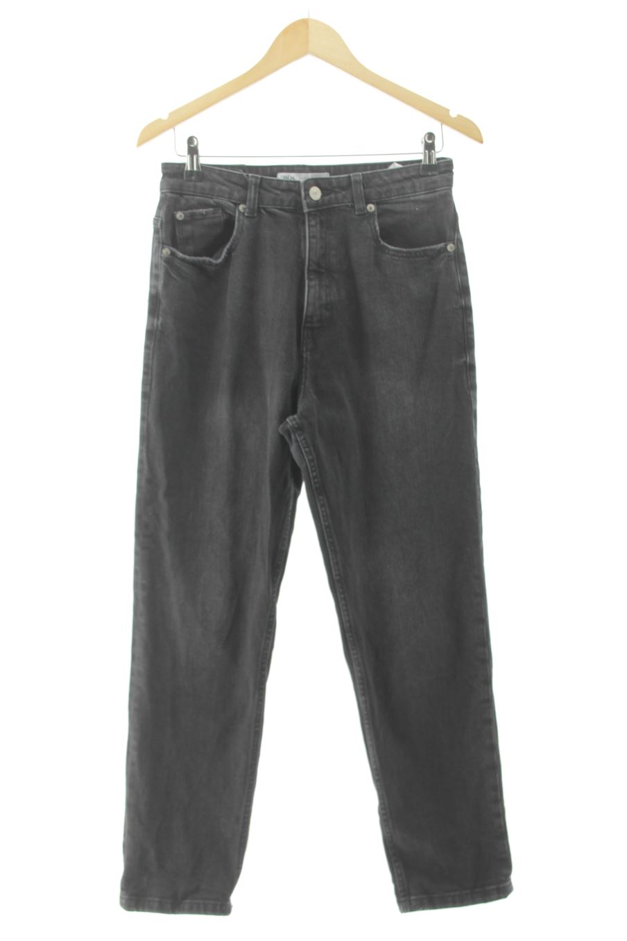 Jeans Zara de la taille 40, de couleur noir de denim