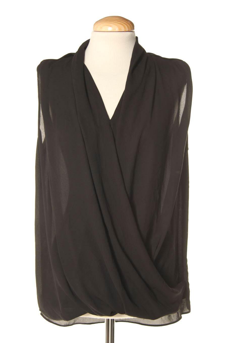 Top de Mango de la talla M, de color negro