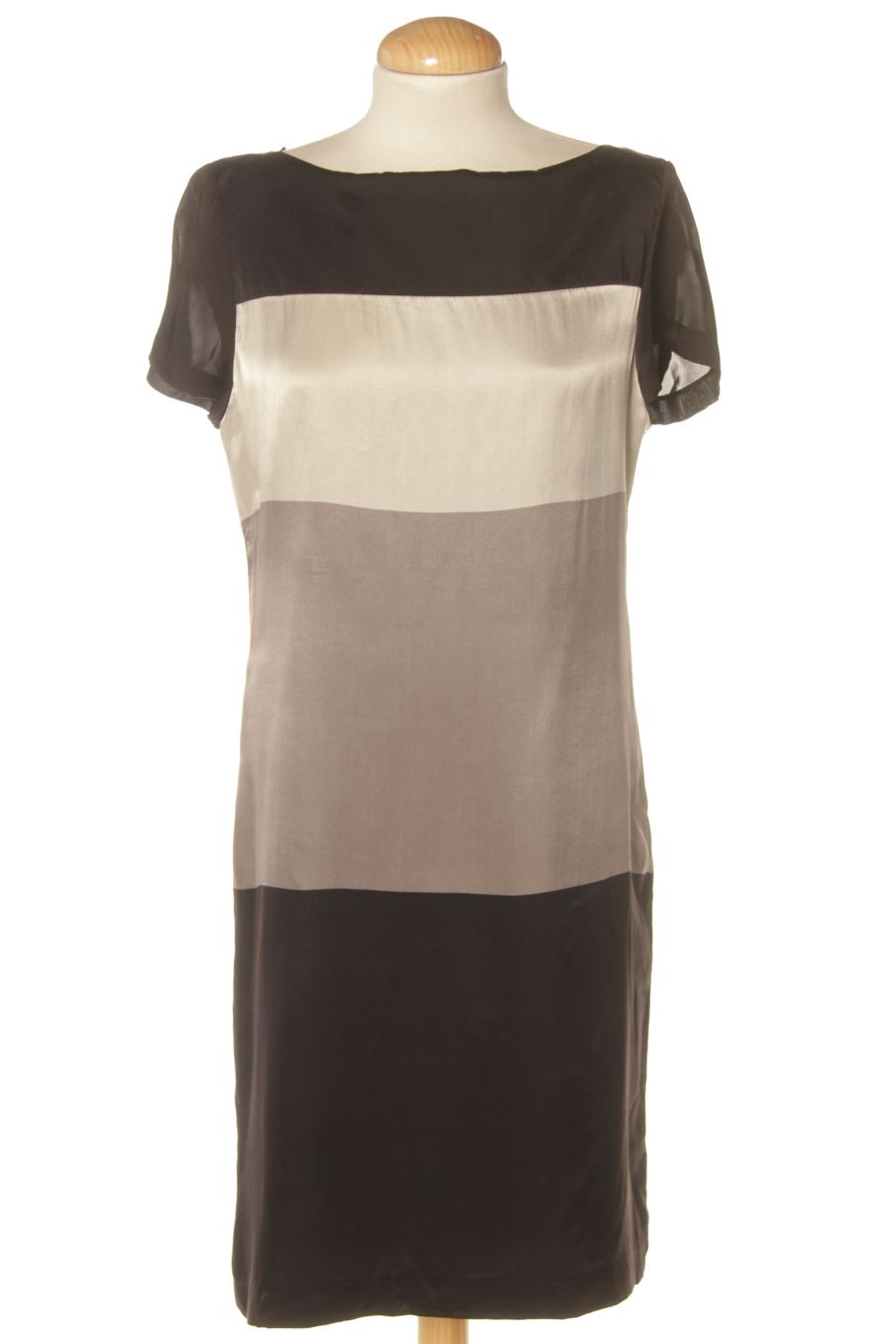 Vestido elegante de Zara de la talla M, de color estampado de seda