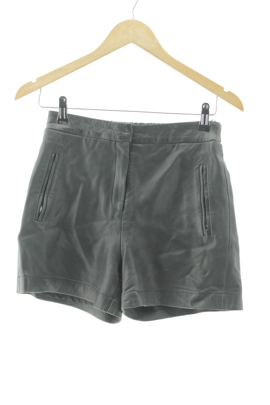 Kurze Hose von Mango Größe 34, Farbe Schwarz, aus Leder für