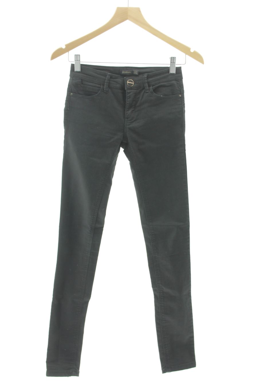 Jeans Stradivarius de la taille 34, de couleur noir de denim