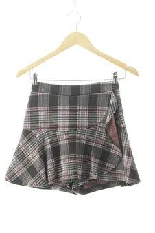 Pantaloni corti XS Stradivarius, foto 1 di 2