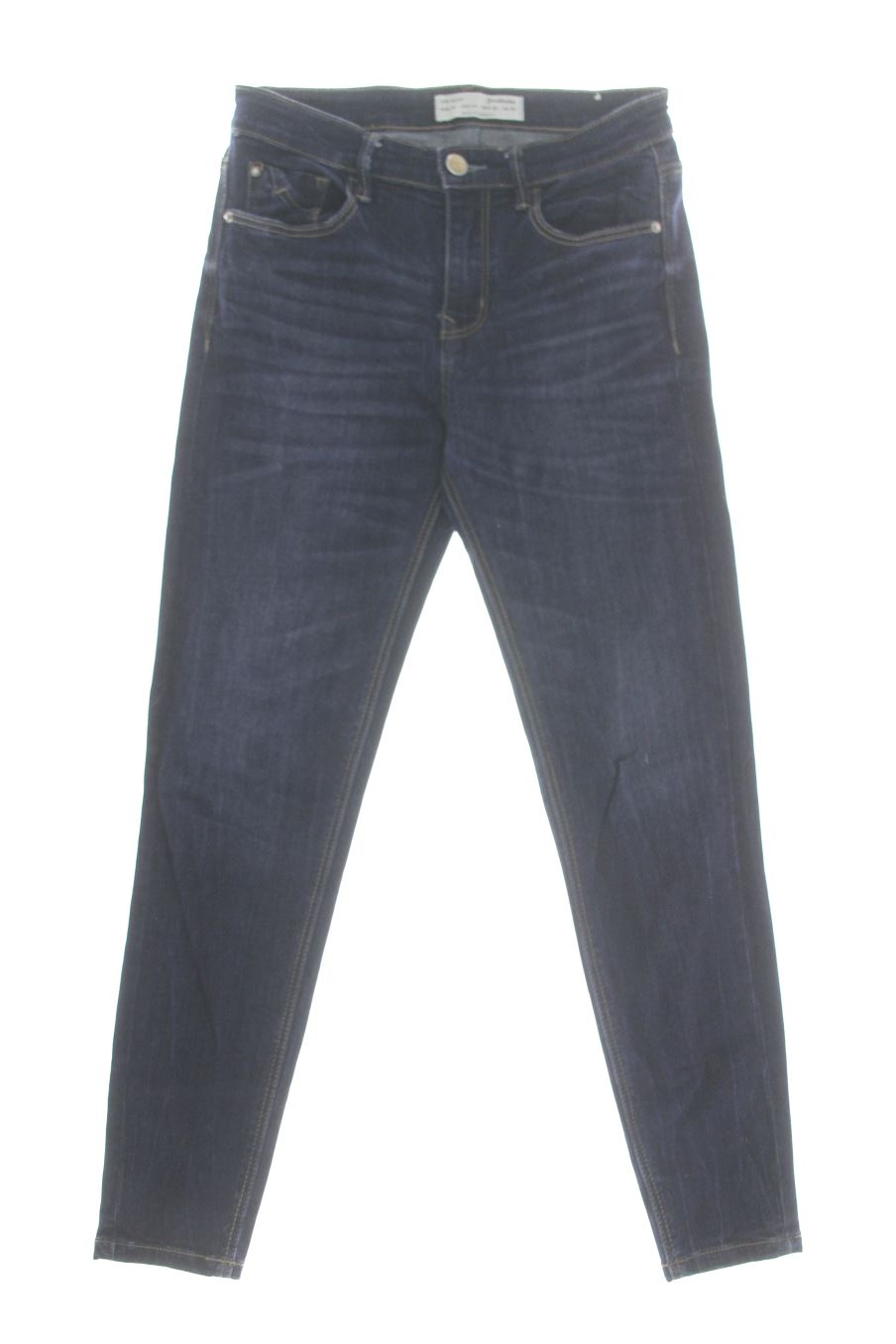 Jeans Stradivarius de la taille 36, de couleur bleu de denim