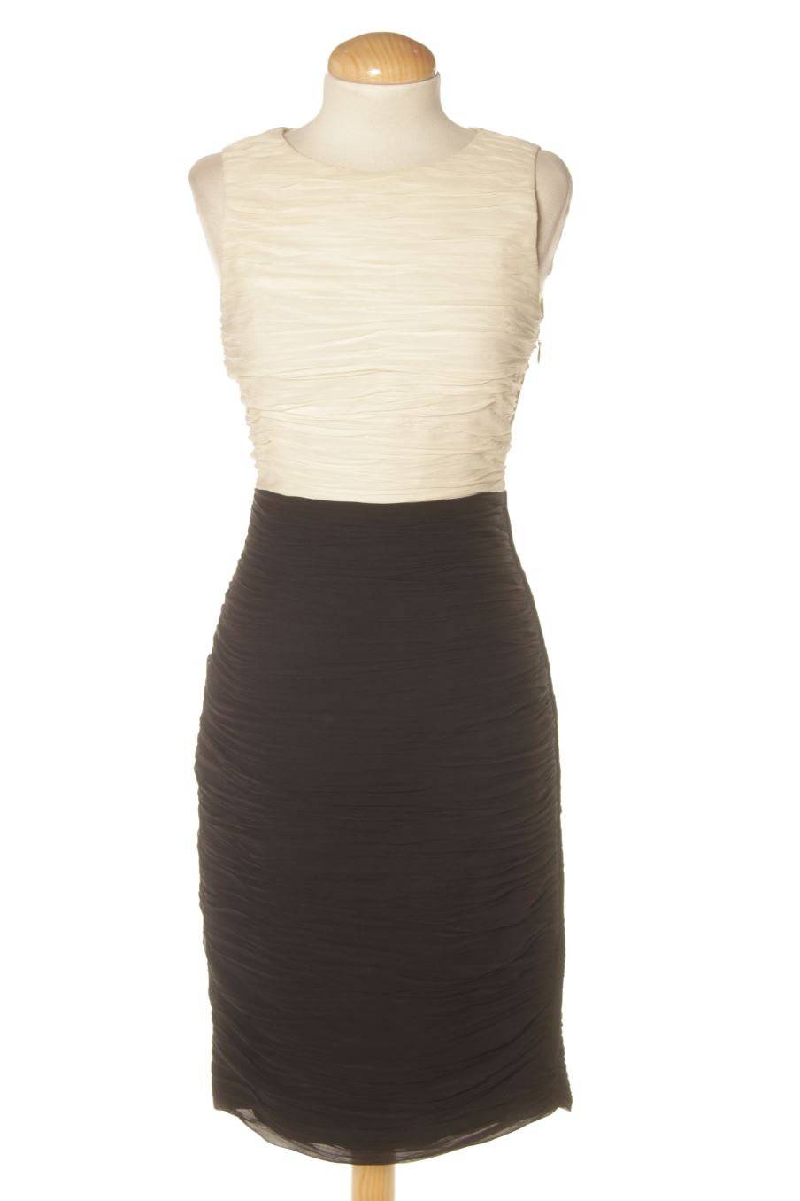 Robe Georges Rech de la taille 36, de couleur noir