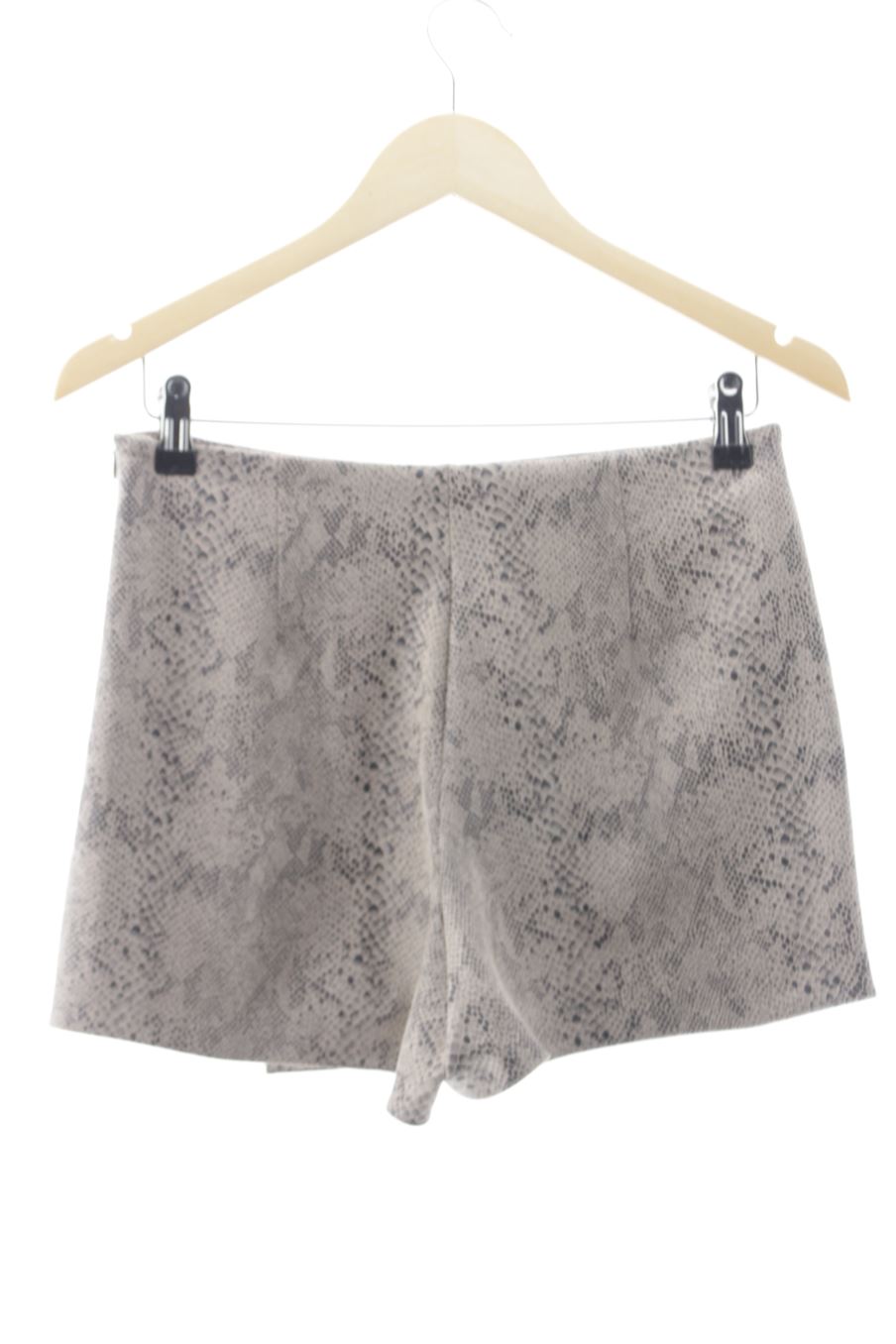 Shorts Zara de la taille M, de couleur animal print