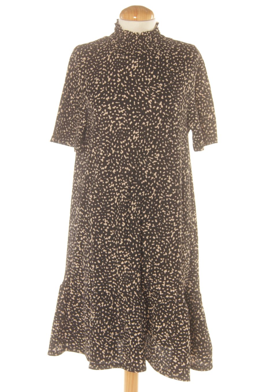 Vestido casual de Zara de la talla S, de color estampado