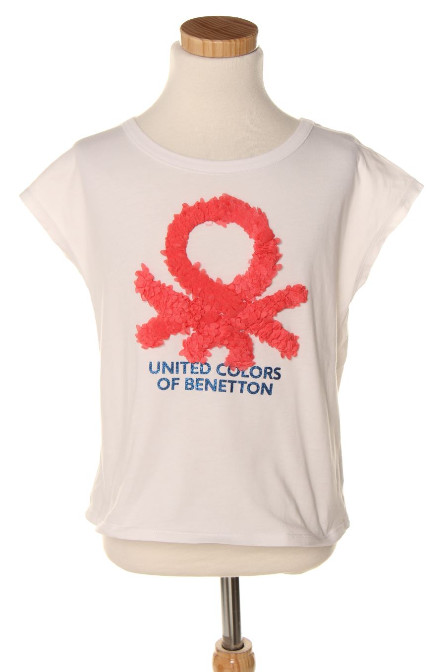 T-shirt Benetton de la taille 8 ans de seconde main