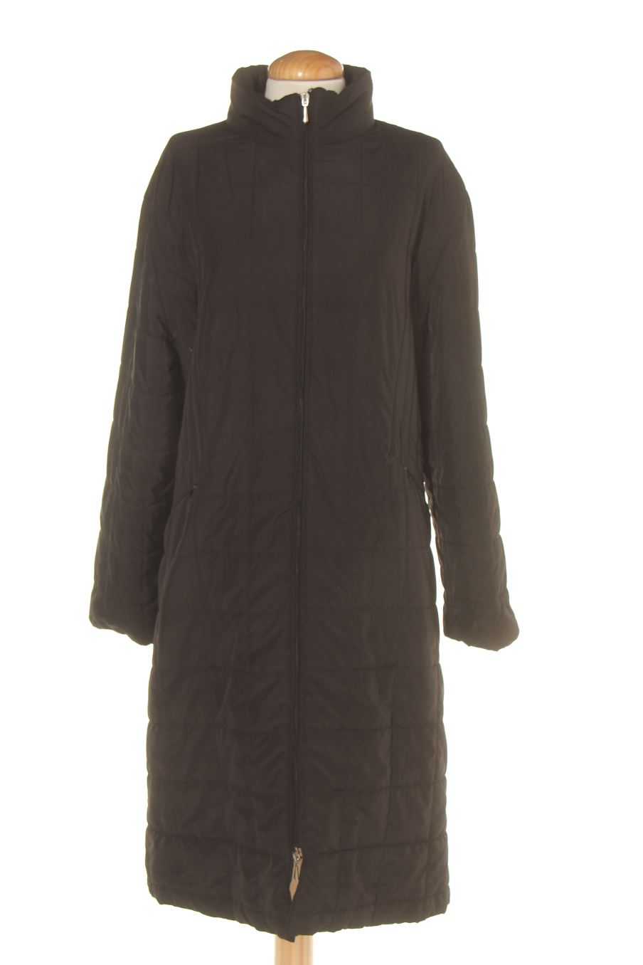 Manteau El Corte Ingles de la taille 44, de couleur noir