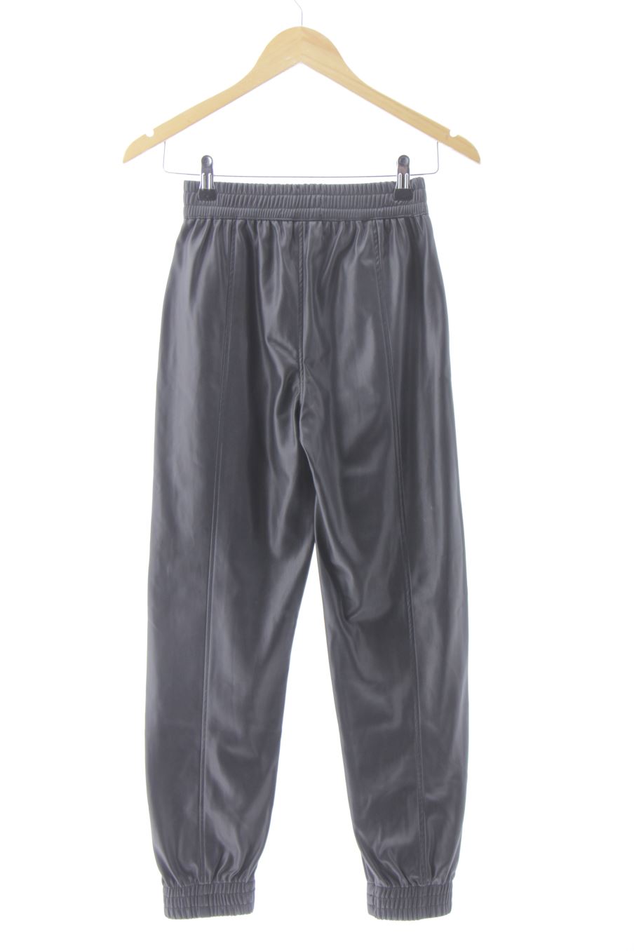 Pantalon Bershka de la taille XS, de couleur noir de synthétique