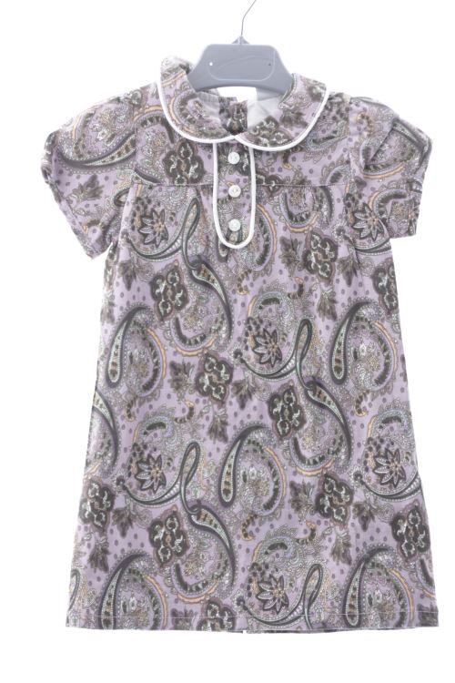 Aufwändiges Kleid