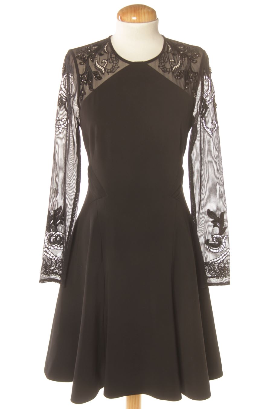 Vestido elegante de KAREN MILLEN de la talla 38, de color negro
