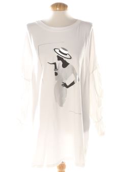 T-shirt XL New collection, photo 1 sur 2