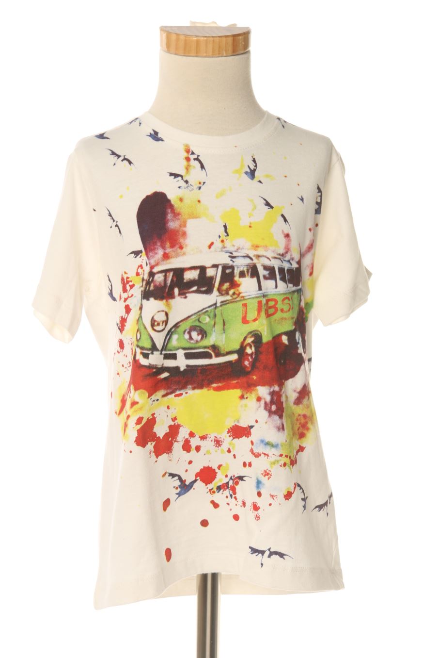T-shirt UBS2 de la taille 6 ans avec une étiquette