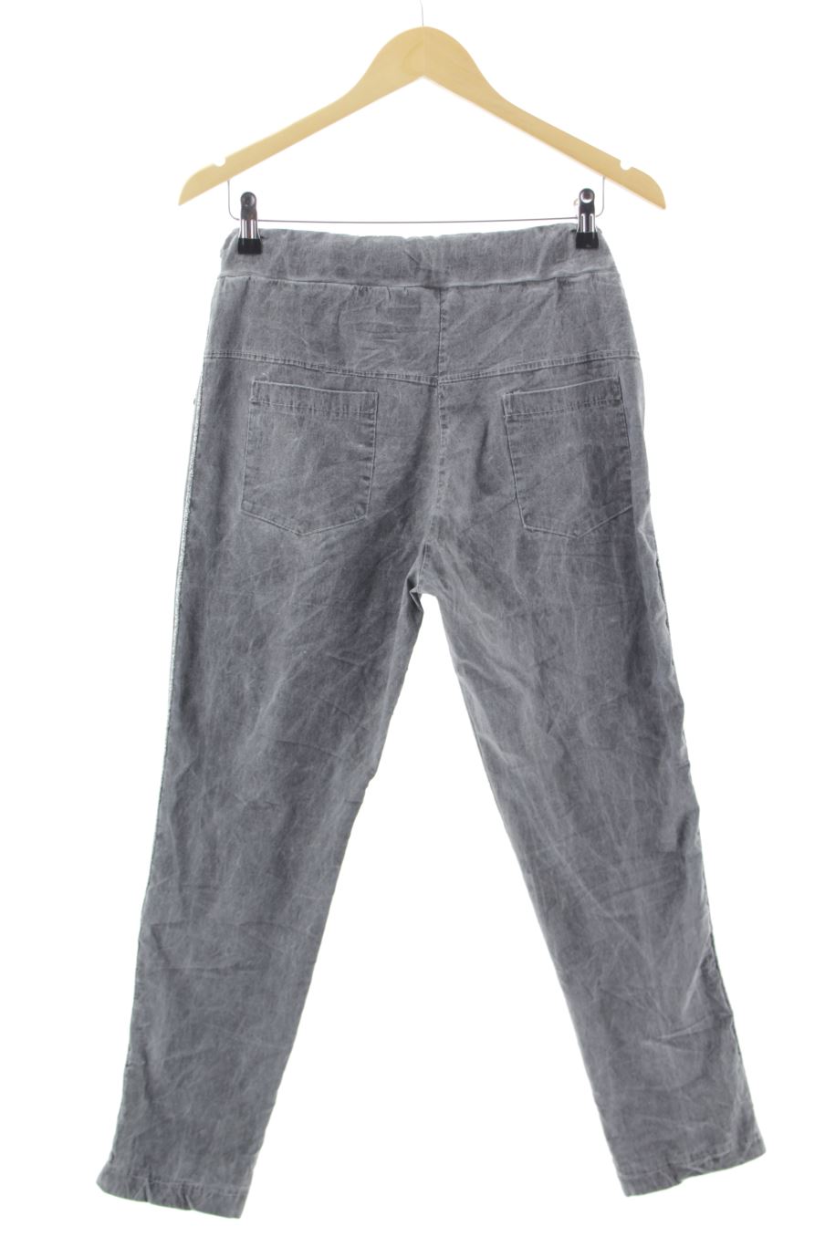 Pantalon New collection de la taille 40, de couleur gris