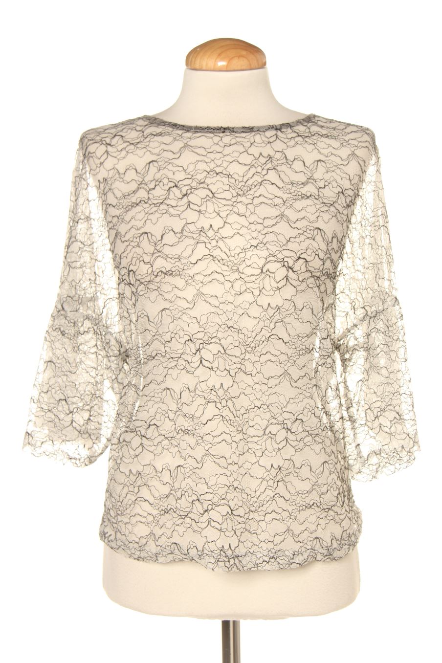Blusa de manga corta de trf (ZARA) de la talla S, de color estampado