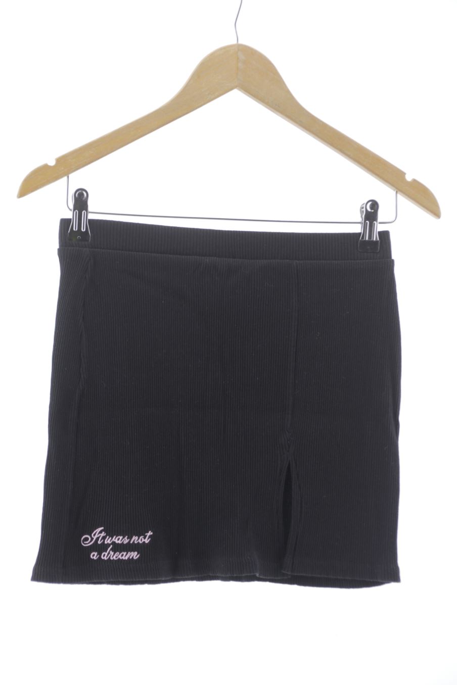 Jupe Bershka de la taille M, de couleur noir