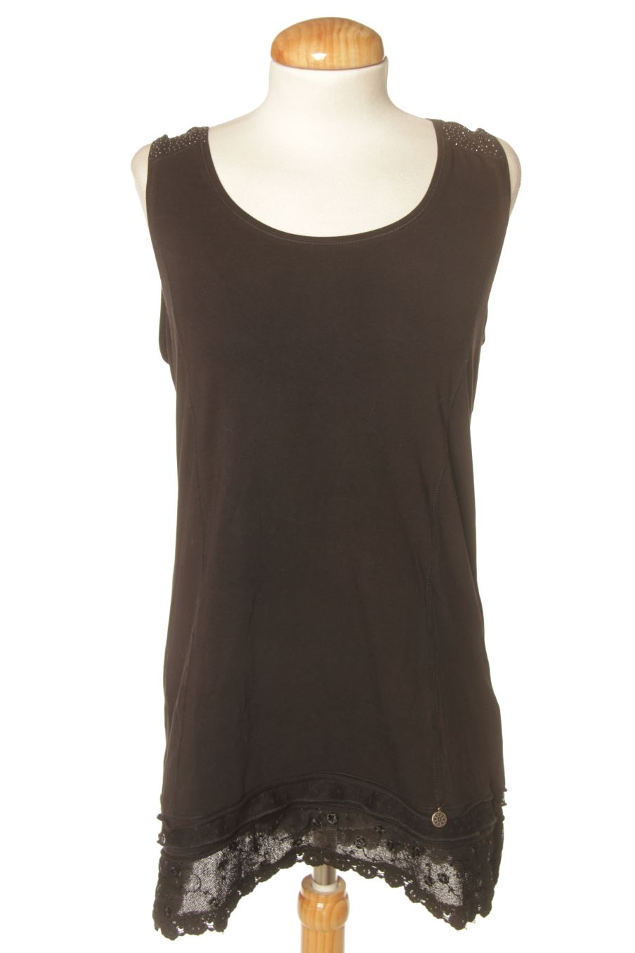 Camiseta sin mangas de Tredy de la talla 40, de color negro