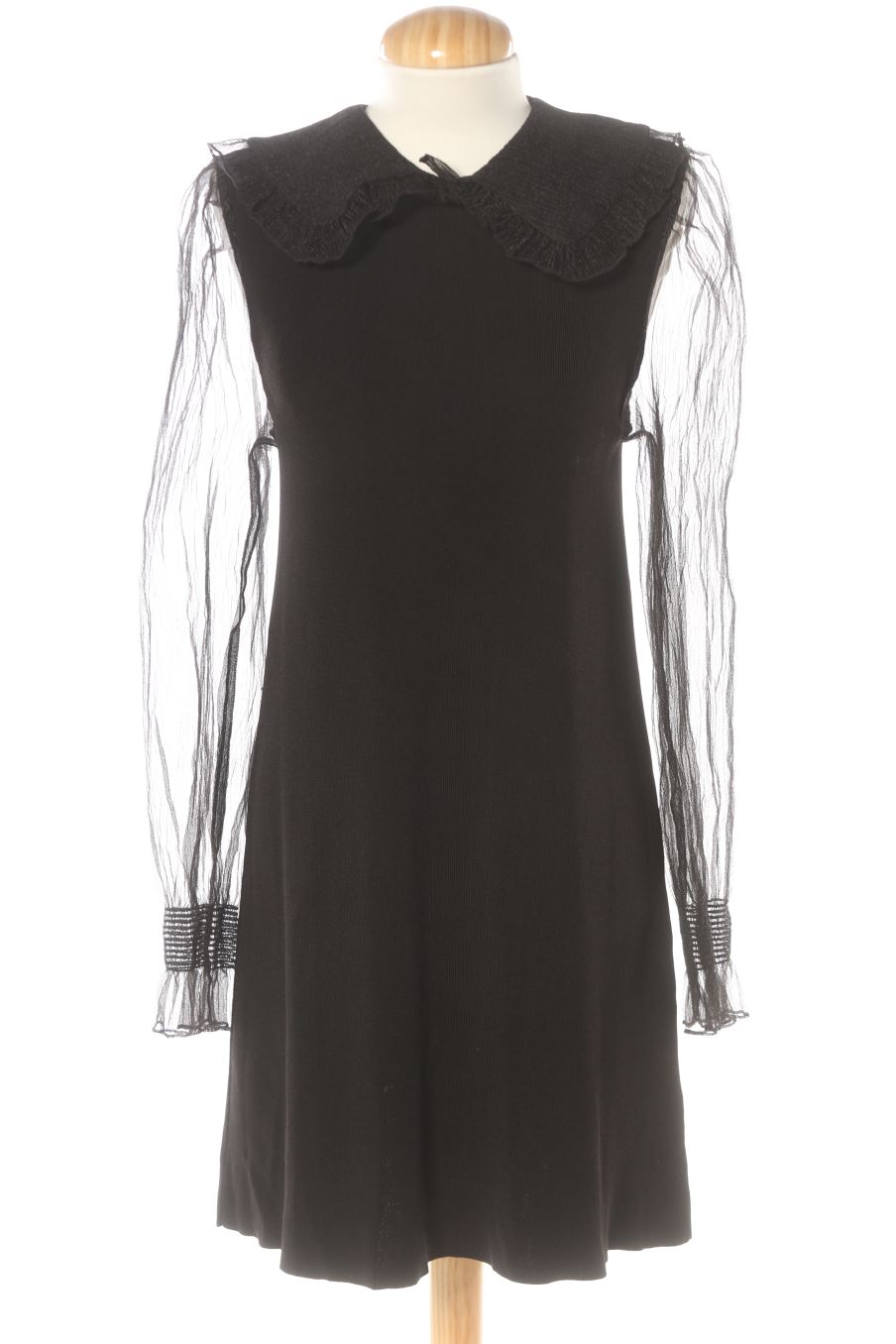 Vestido casual de Zara de la talla S, de color negro