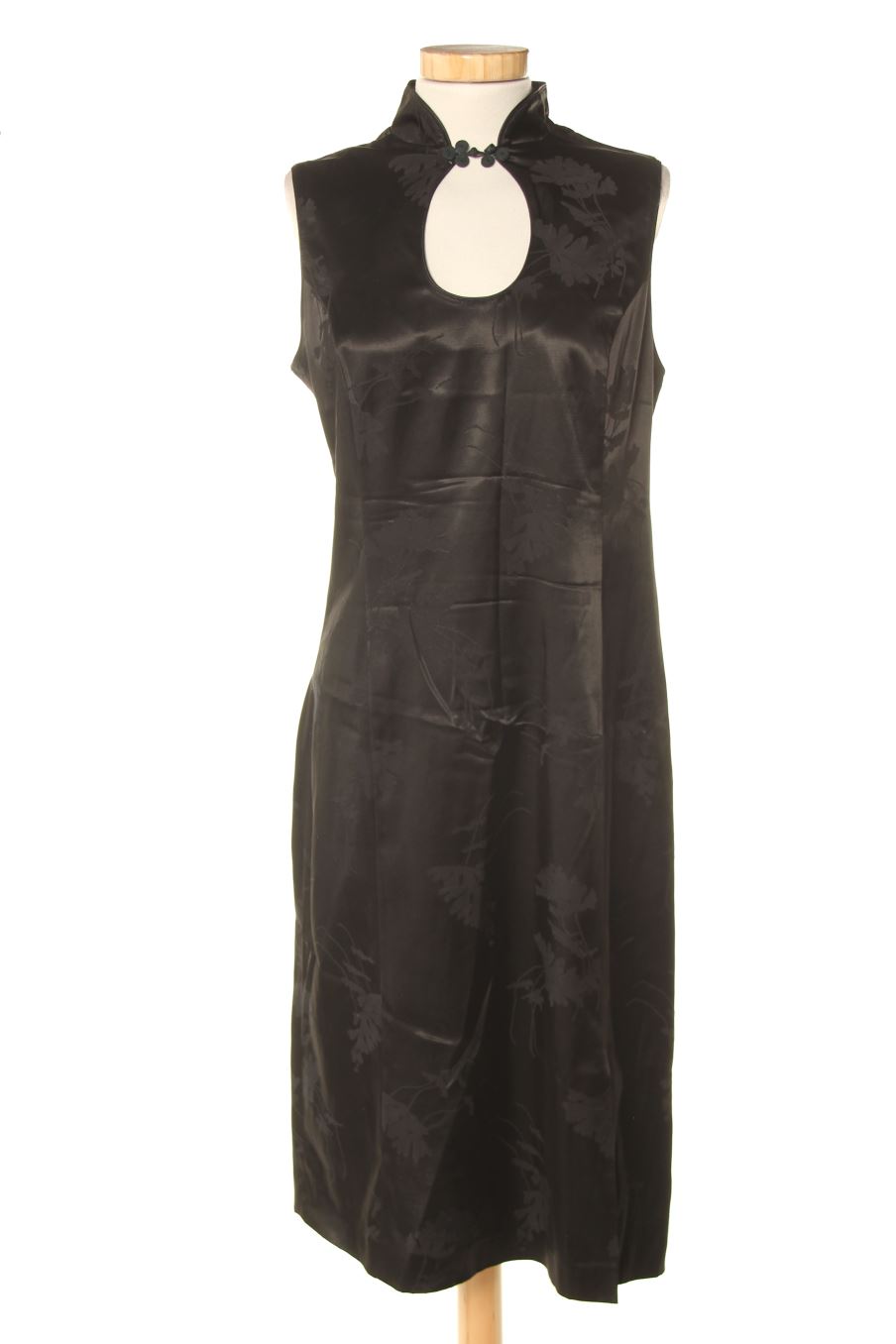 Robe Caroll de la taille 40, de couleur noir