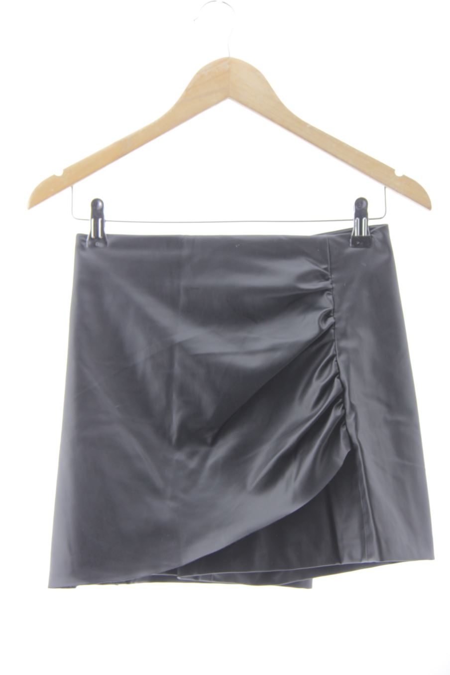 Falda de Zara de la talla XS, de color negro de sintético