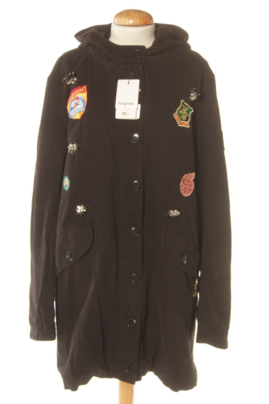 Abrigo de Desigual de la talla M, de color negro