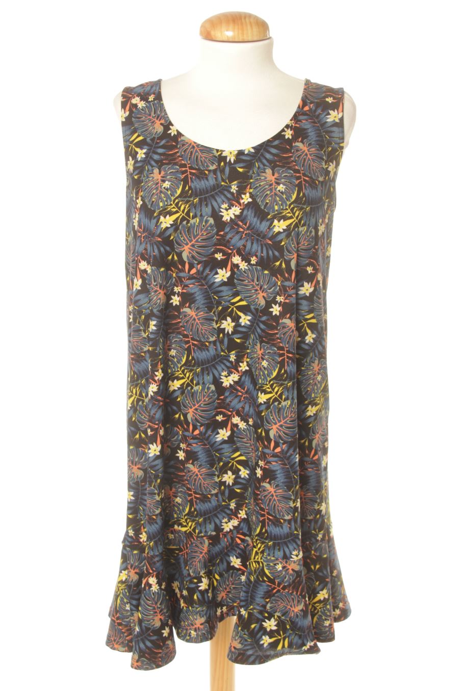 Robe casual Mango de la taille S, de couleur fleurs