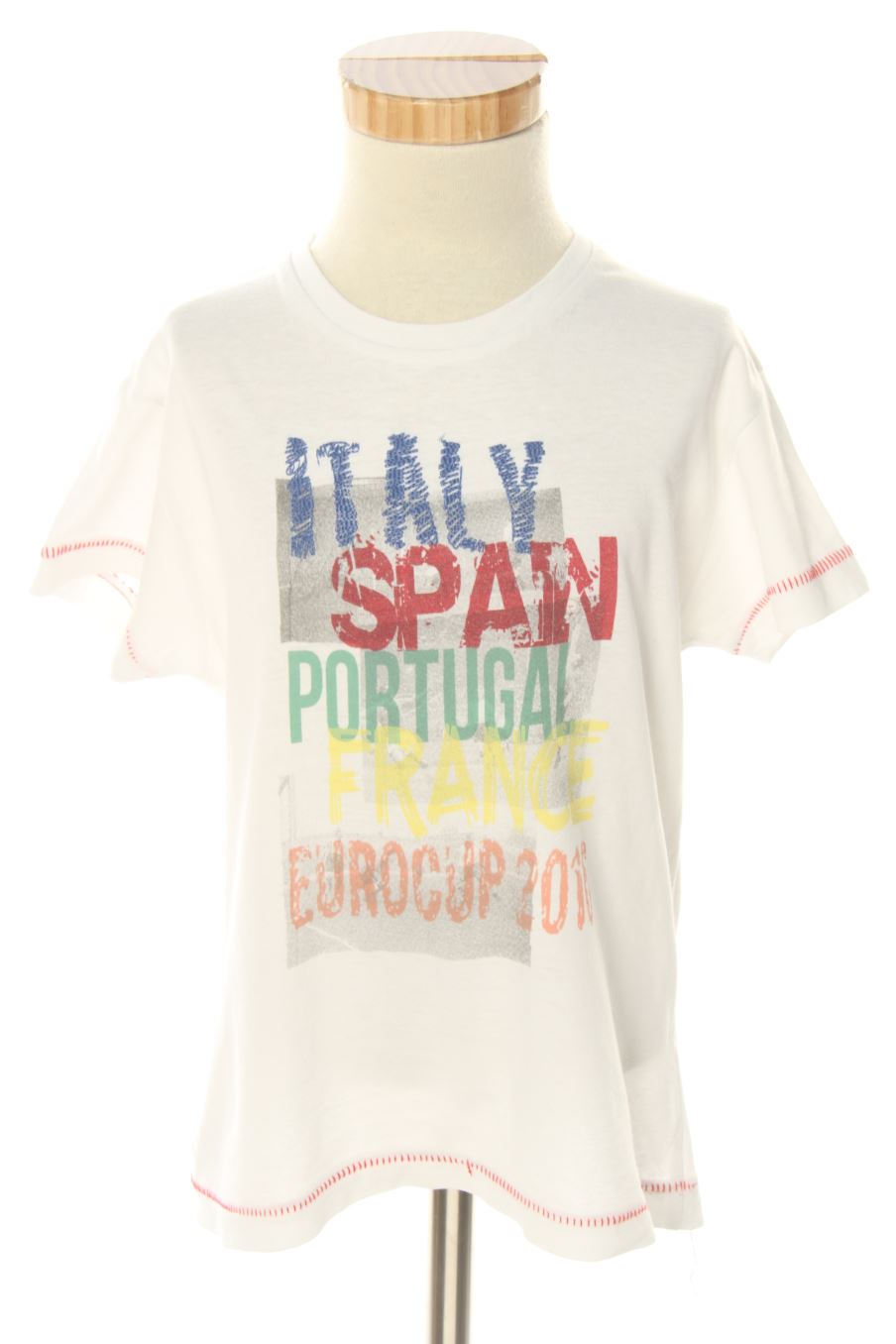 T-shirt Sfera de la taille 4 ans de seconde main