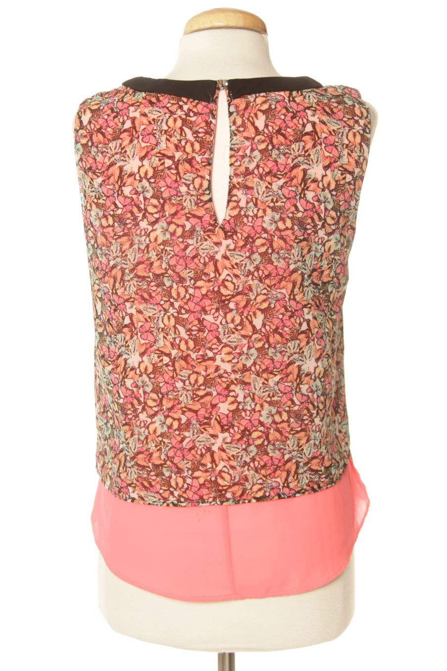 Blusa de manga corta de Bershka de la talla M, de color estampado