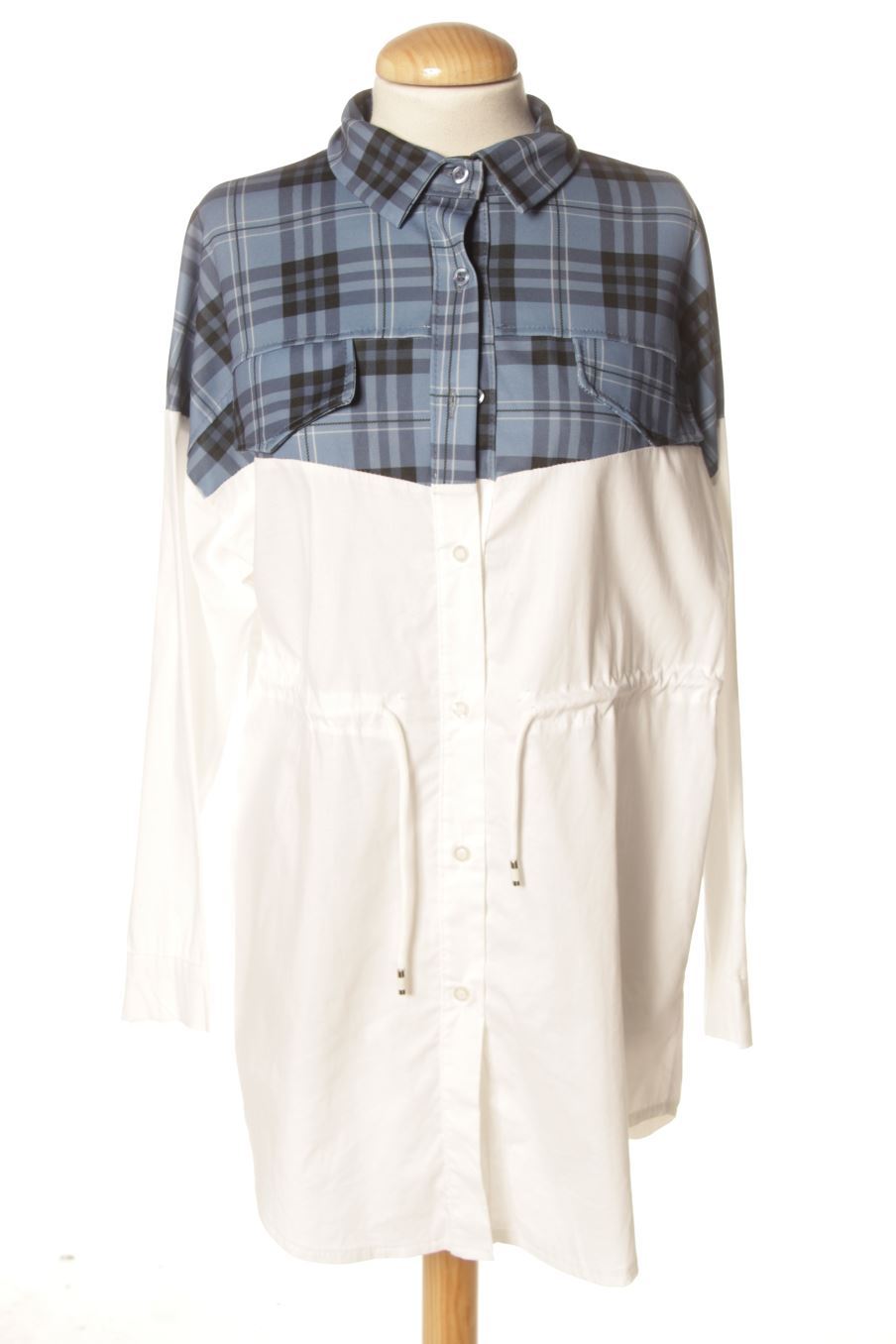 Chemise New collection de la taille M, de couleur imprimés