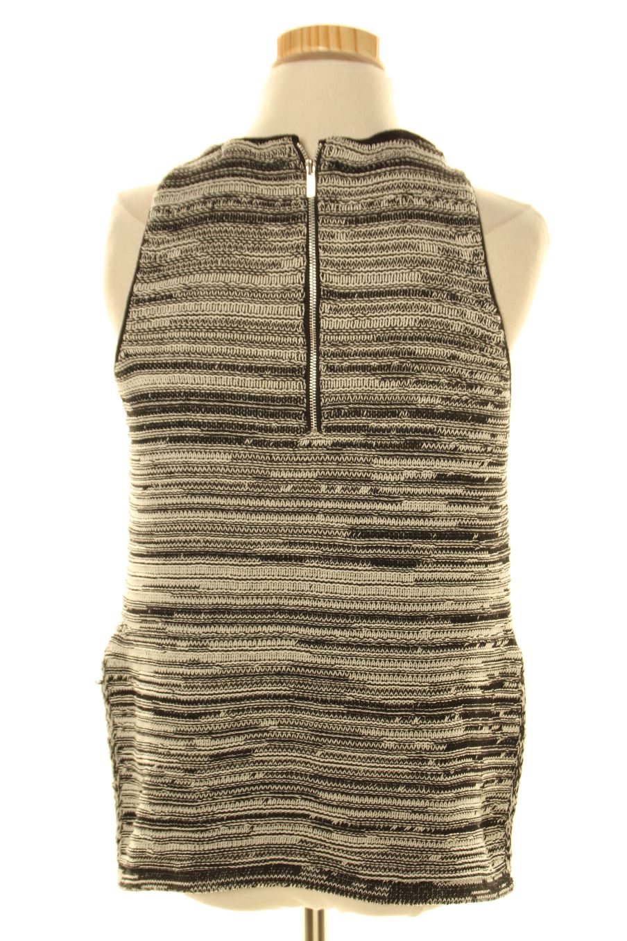 Top Easy wear de la taille M, de couleur noir