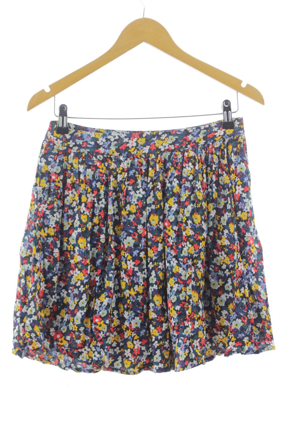 Jupe Monoprix de la taille 38, de couleur fleurs