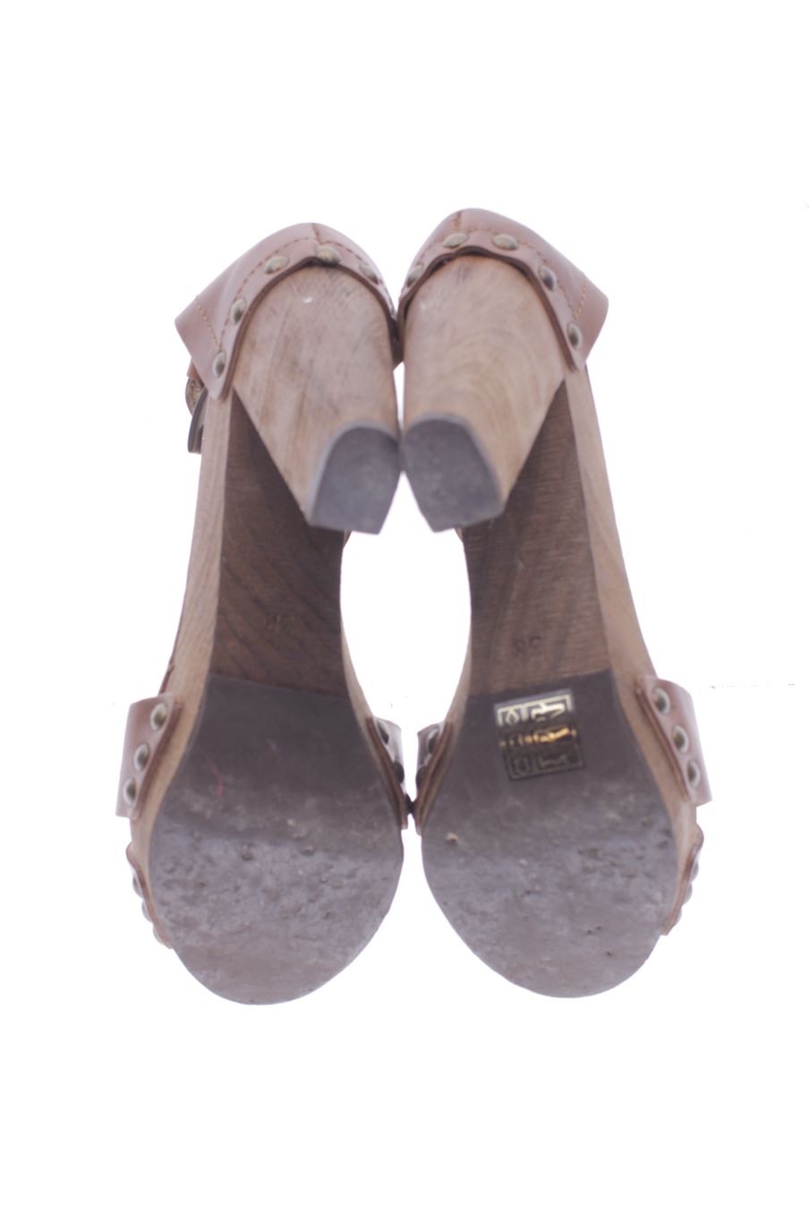 Sandalias tacon de Pedro del Hierro de la talla 38, de color marrón de