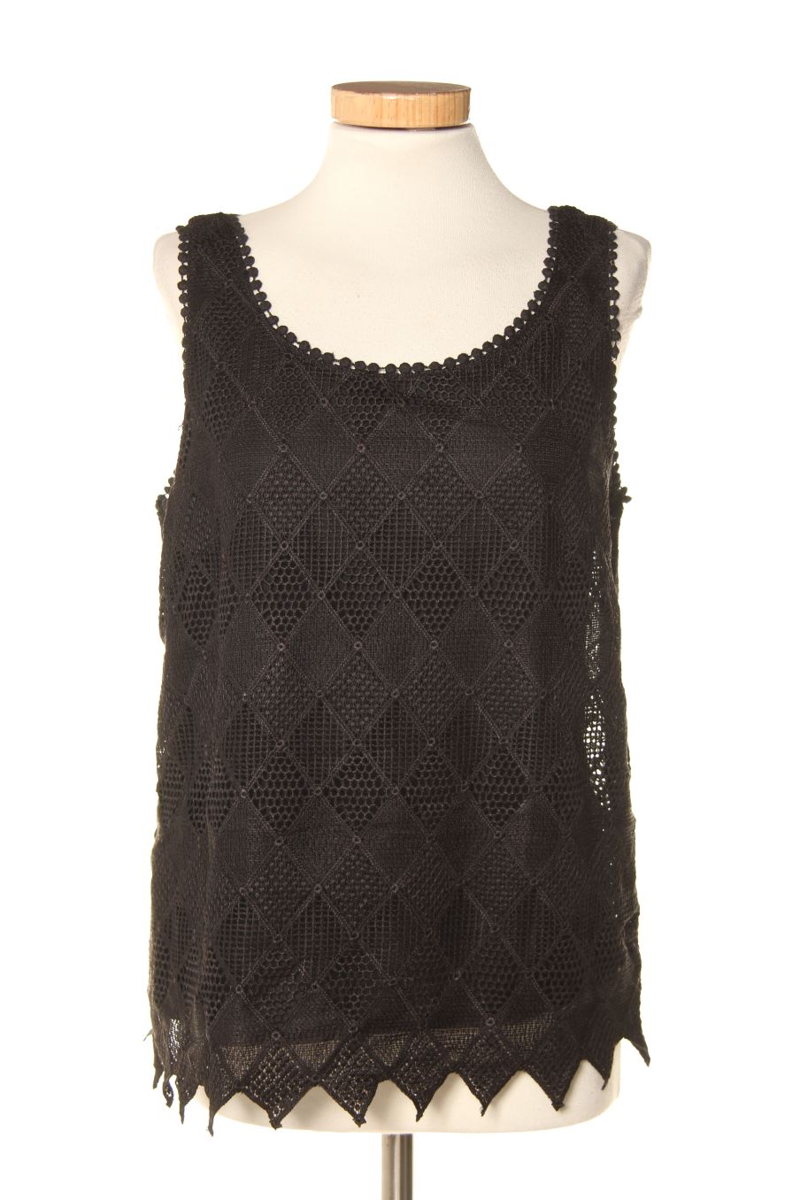 Top Yerse de la taille M, de couleur noir