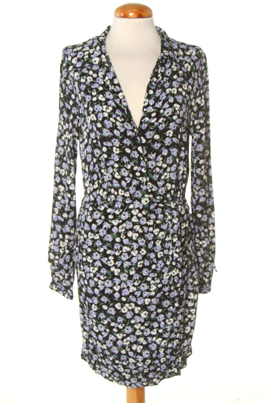 Robe casual Mango de la taille S, de couleur imprimés