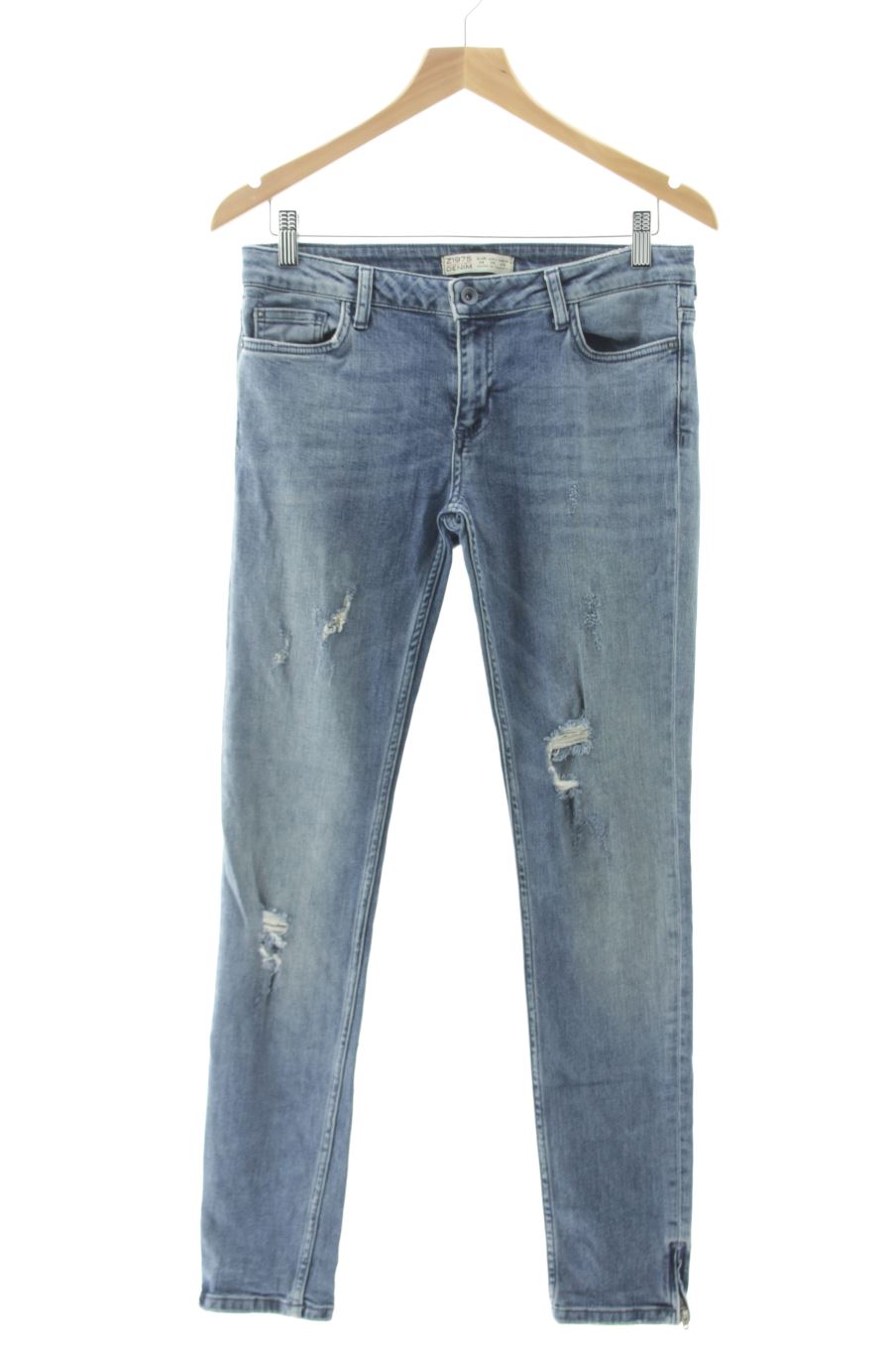 Jeans Zara de la taille 38, de couleur bleu de denim