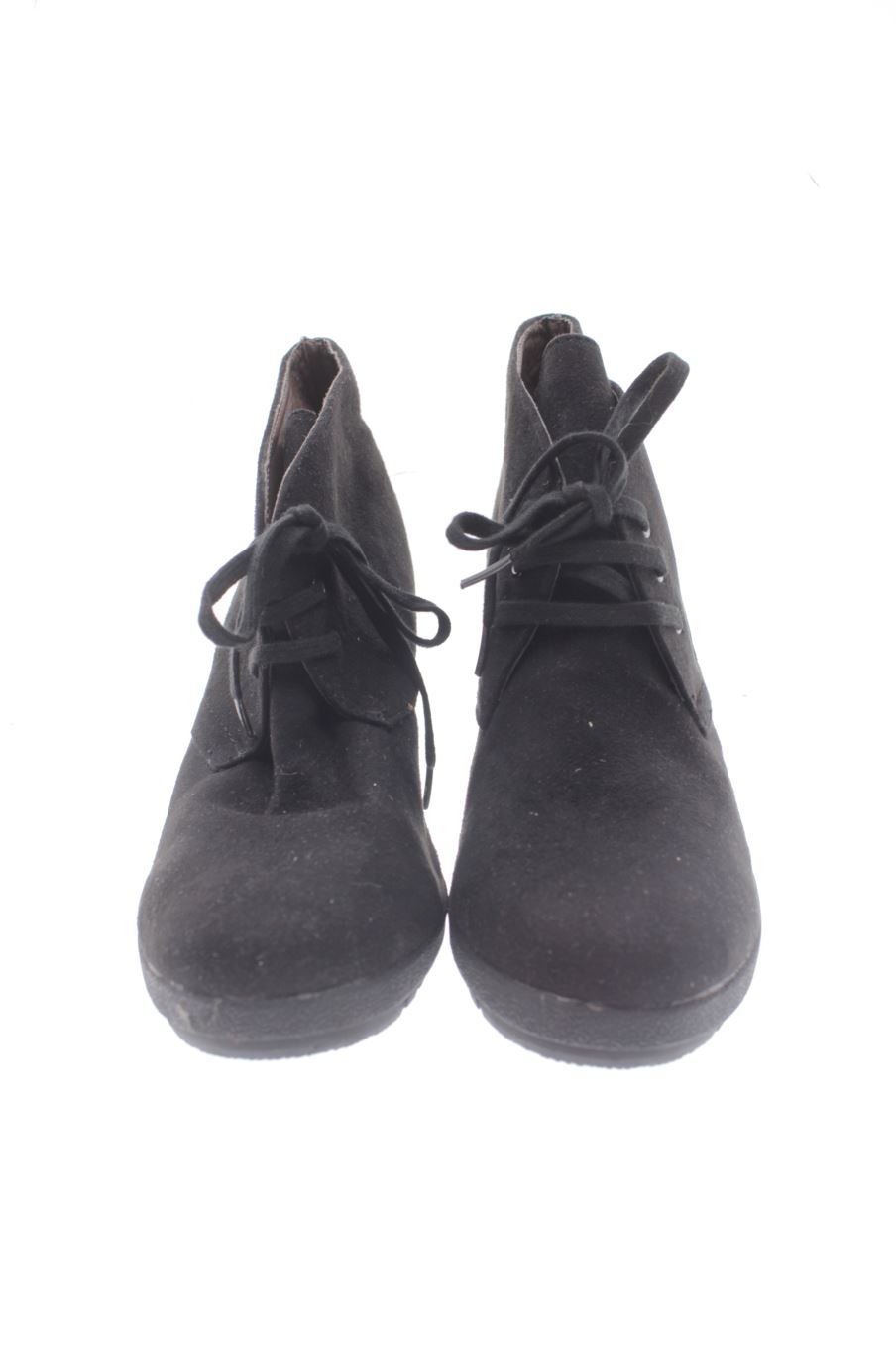 Botines de Clara´s de la talla 39, de color negro de