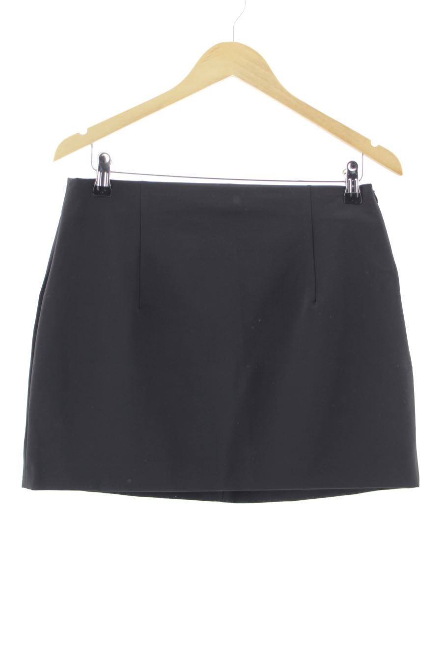 Faldas de Zara de la talla L, de color negro