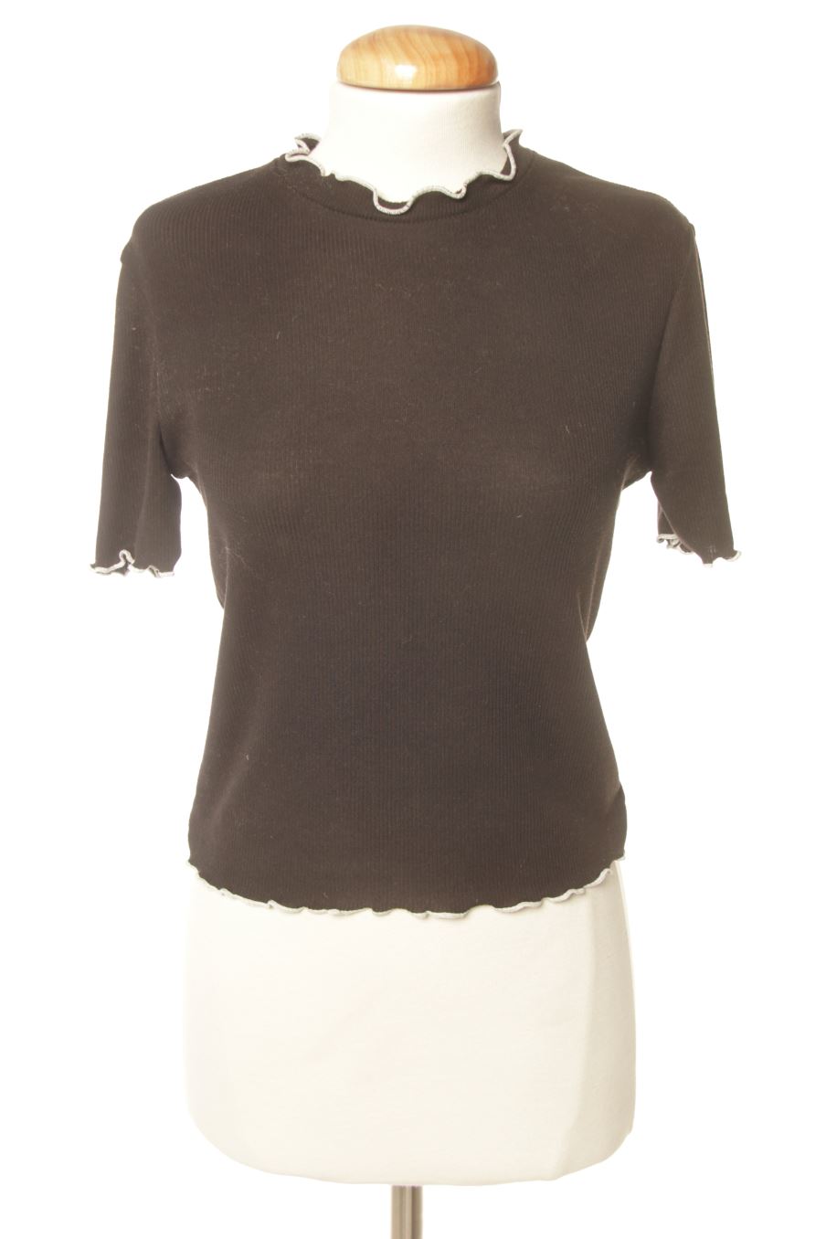 T-shirt Trafaluc de la taille M, de couleur noir